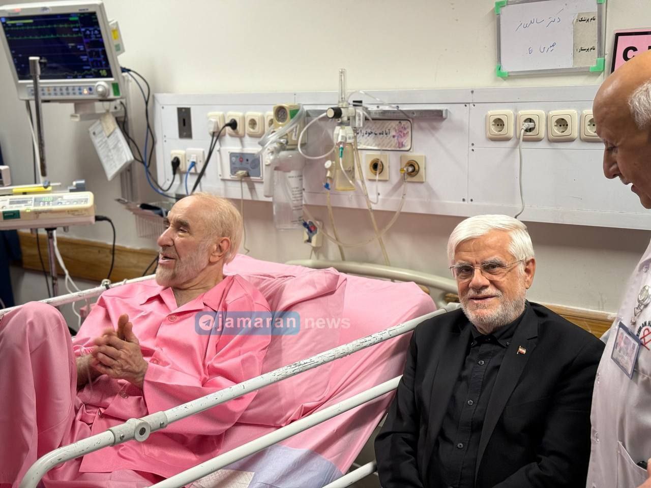 عبا شکلاتی( یا صورتی) امروز سکته کرد..سید محمد خاتمی بخاطر سکته قلبی در بیمارستان بستری شده است.